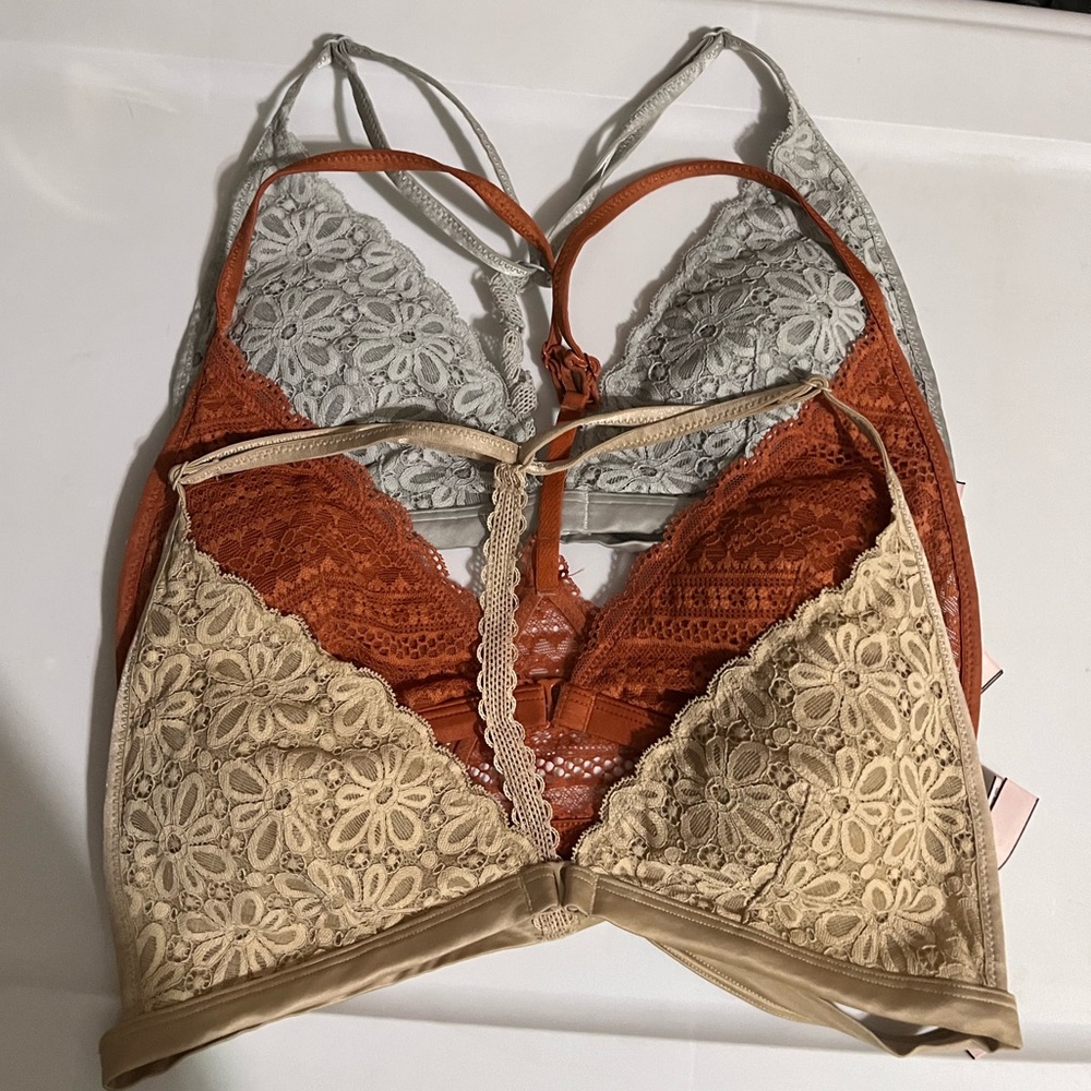 Medium Front Clip Bralettes bundle
